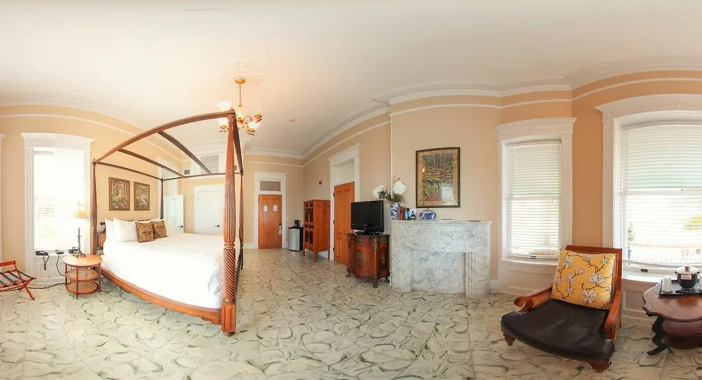 Southernmost House (adults Only) Otel
