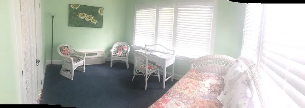 Amsterdam's Curry Mansion B&B 3*