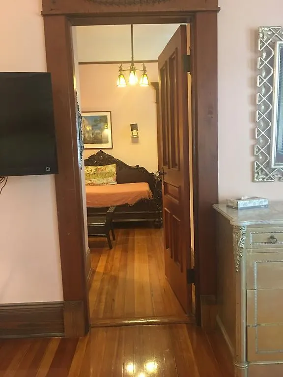 B&B Amsterdam's Curry Mansion 3*