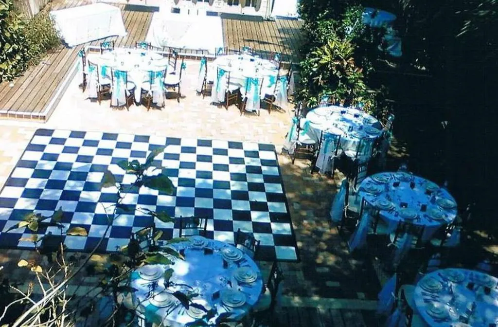 Duval House فندق مبيت وإفطار 3*