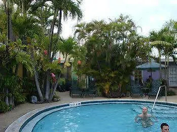 ホテル Alexander Palms Court