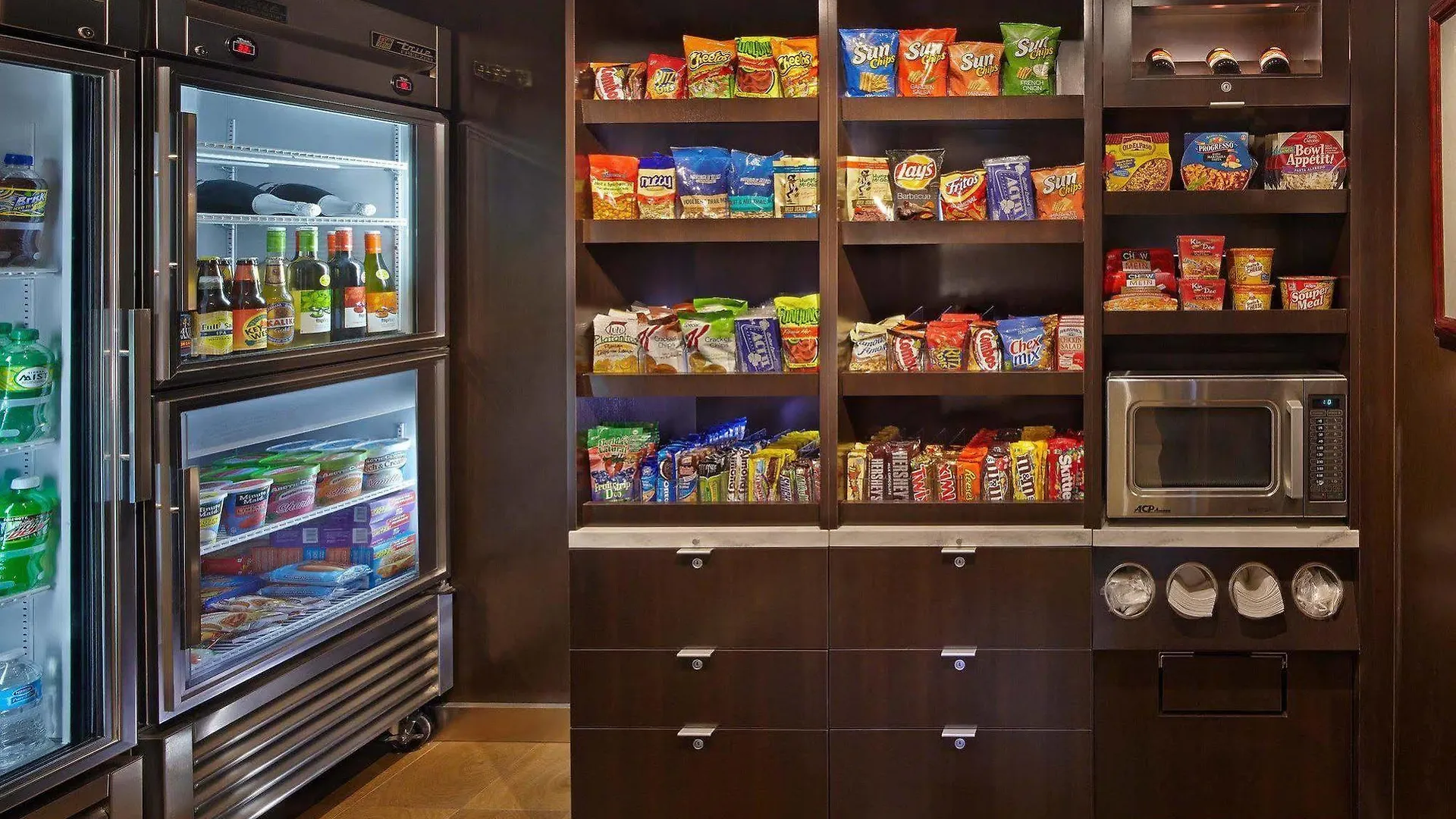 Hotel Courtyard By Marriott Waterfront 3*