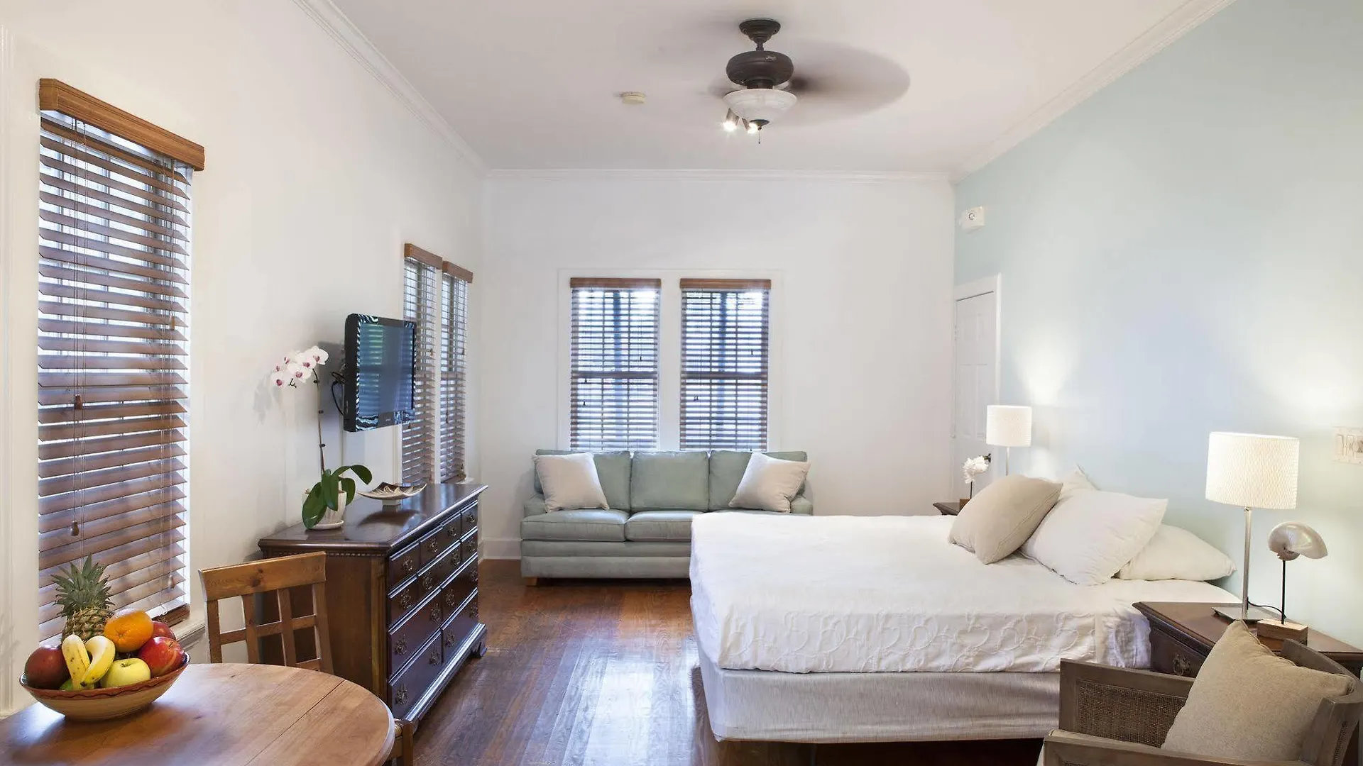 The - Adult Exclusive Inn