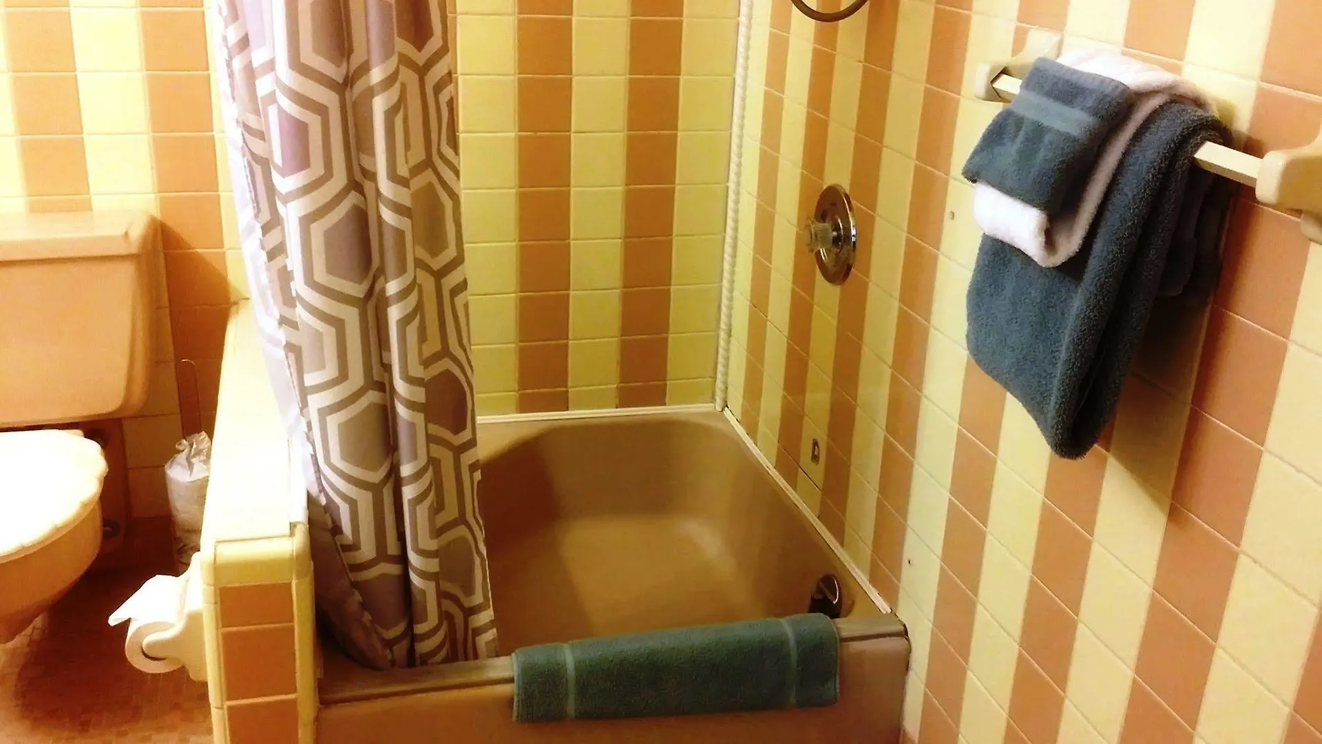 Old Town Suites Hotel 3*