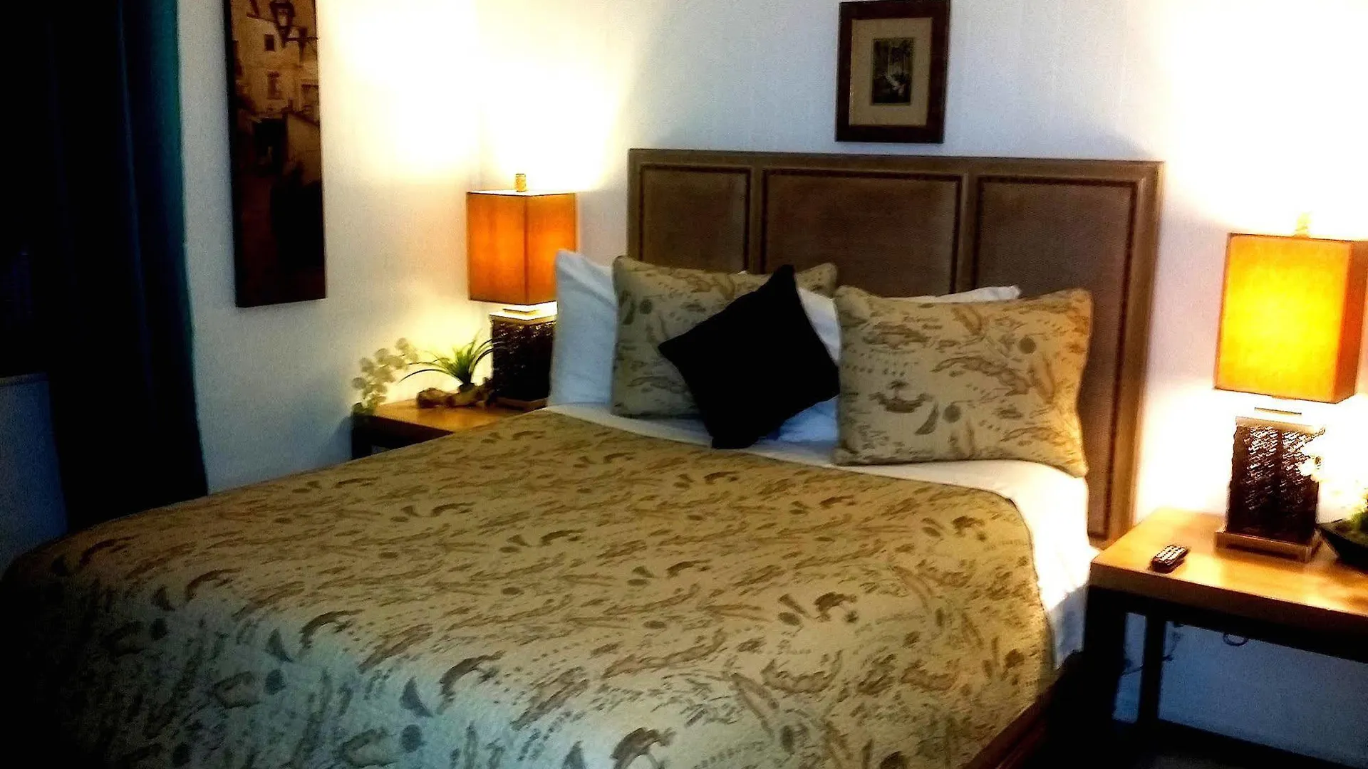 Old Town Suites