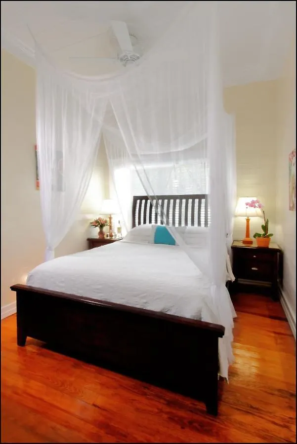 Bed & Breakfast Avalon (adults Only)