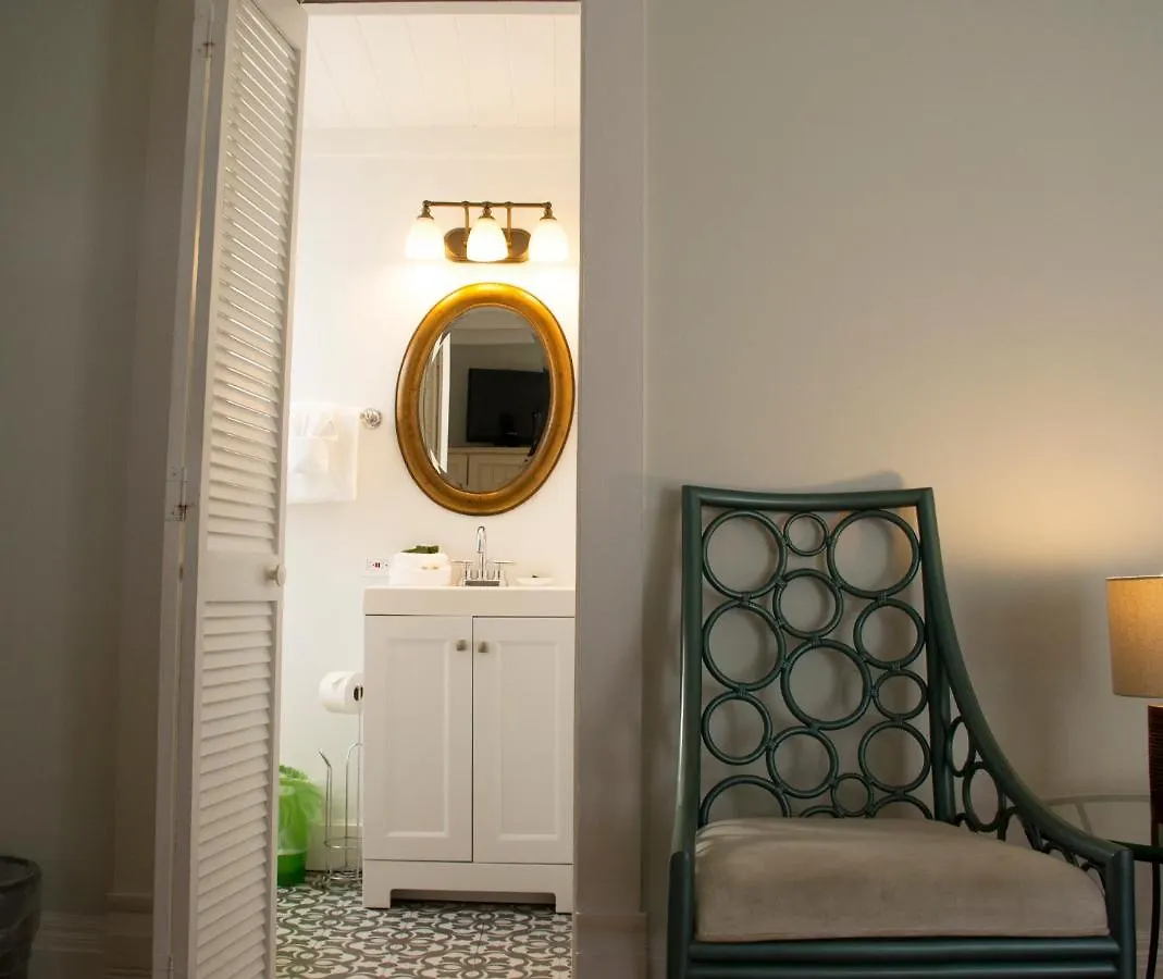 Duval House كي وست