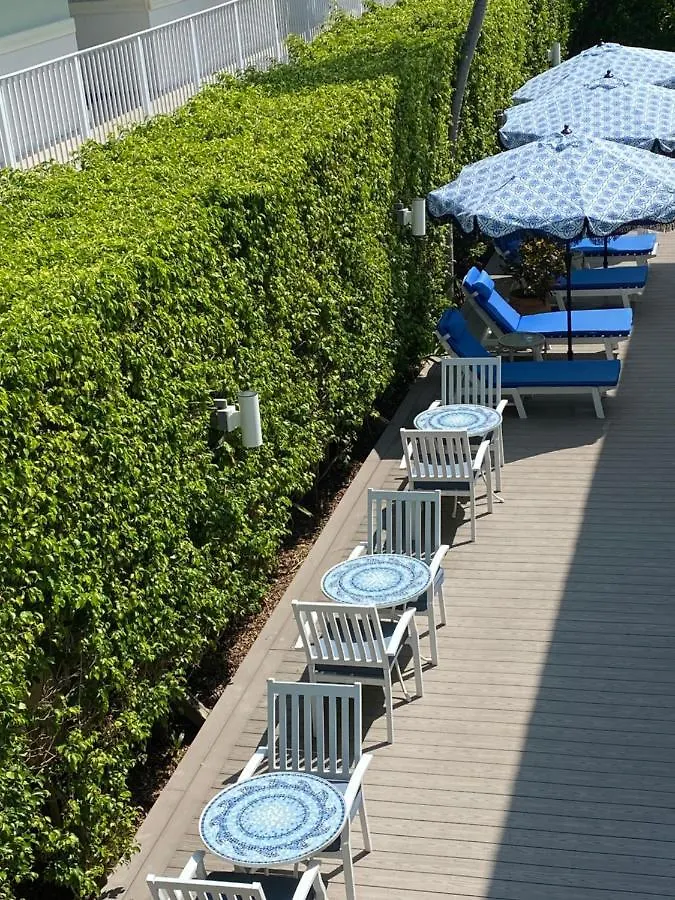 Avalon Bed And Breakfast (Adults Only) Bed & Breakfast 3*