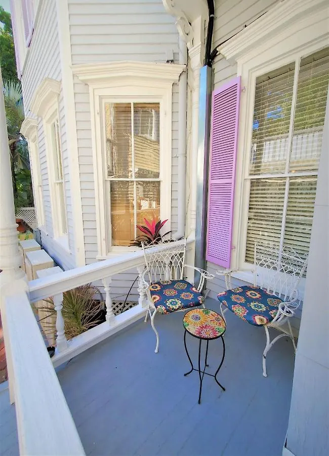 Bed and Breakfast The Artist House 3*