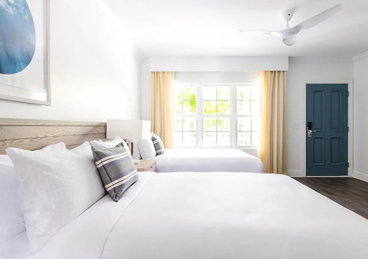 Resort Parrot Key & 4*