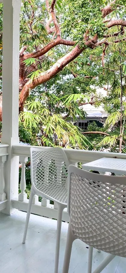 Marreros Guest Mansion - Adult Only Bed & Breakfast 2*