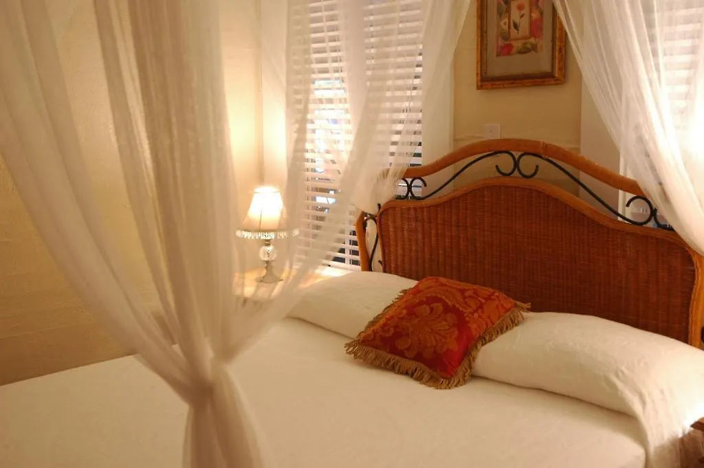 Avalon Bed And Breakfast (Adults Only)