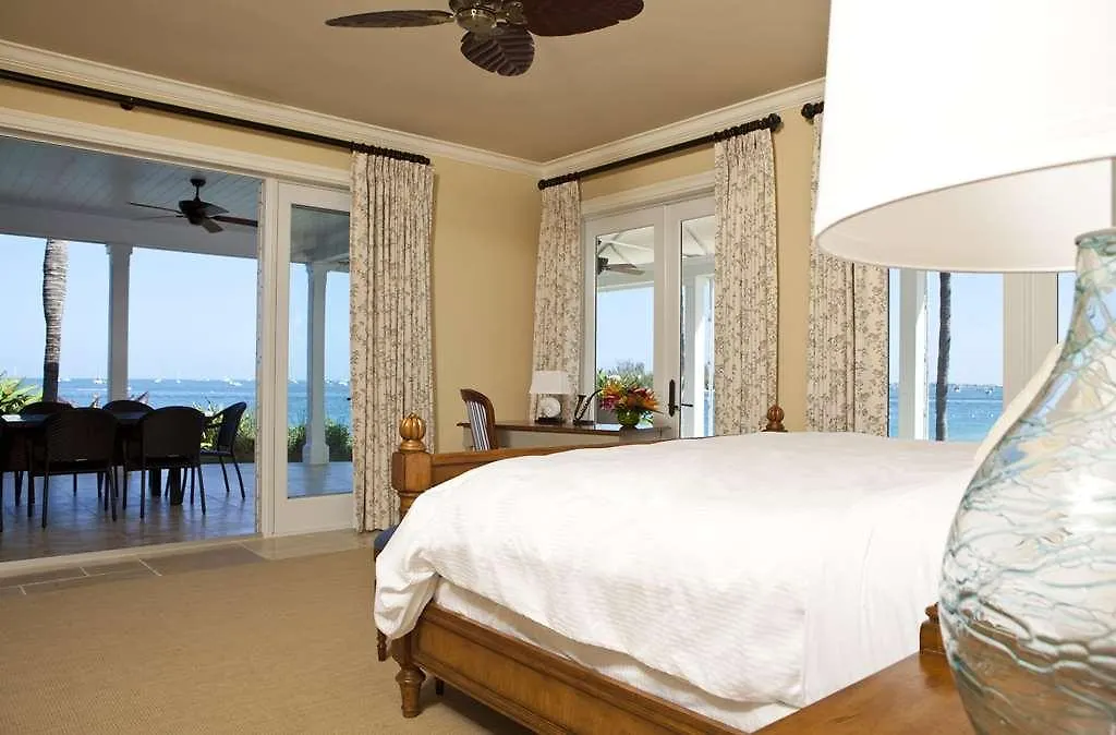 Sunset Key منتجع 5*