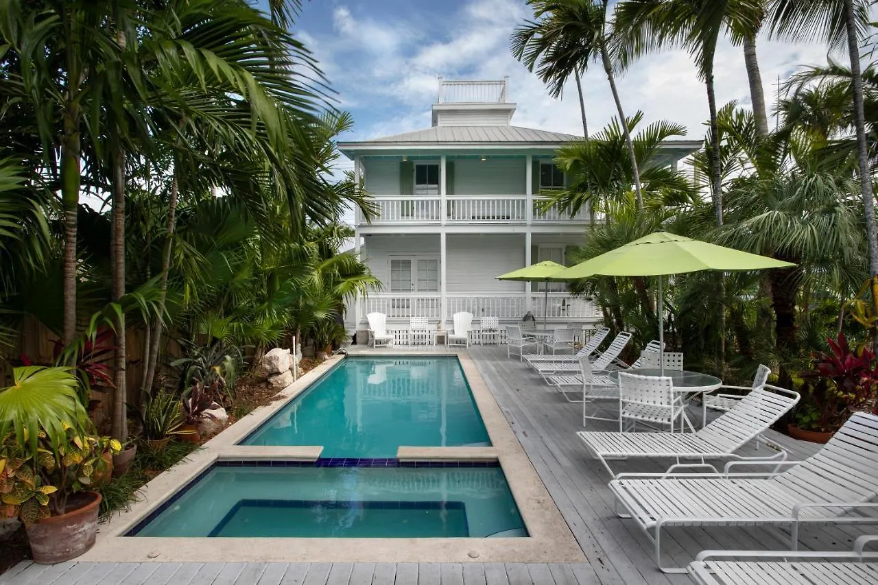 Semesterbostad Bahama Gardens - 4 Old Town Vacation Homes - Sleeps 23