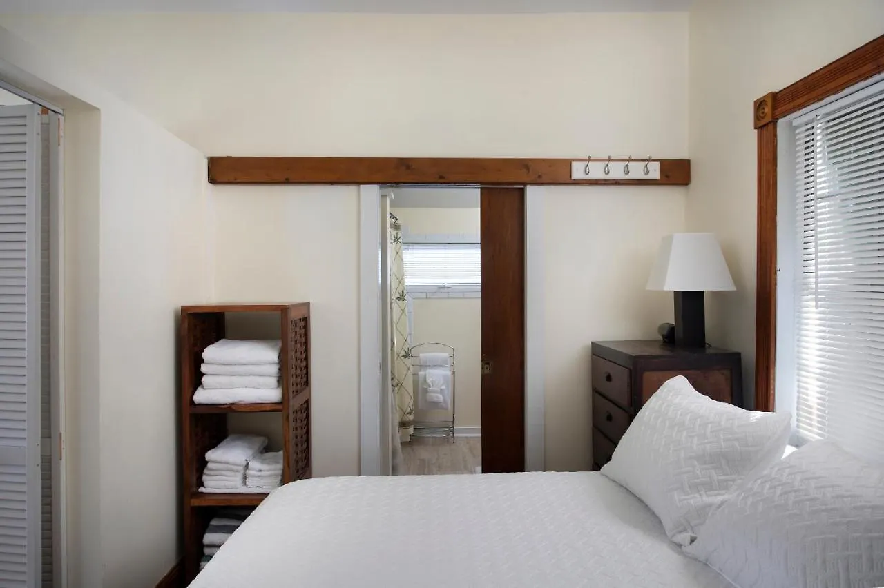 Semesterbostad Bahama Gardens - 4 Old Town Vacation Homes - Sleeps 23
