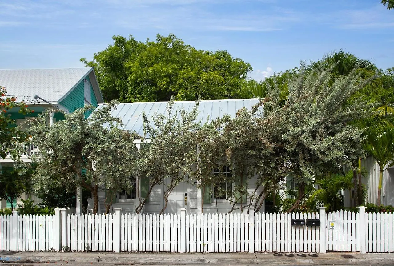 Bahama Gardens - 4 Old Town Vacation Homes - Sleeps 23 Semesterbostad