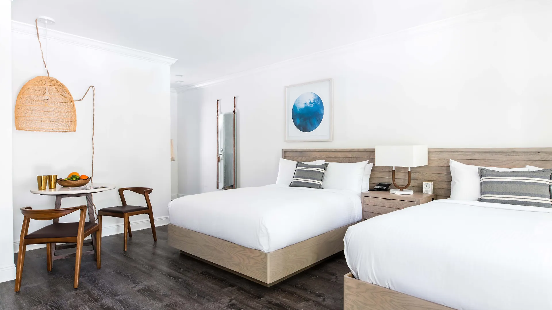 Resort Parrot Key & 4*