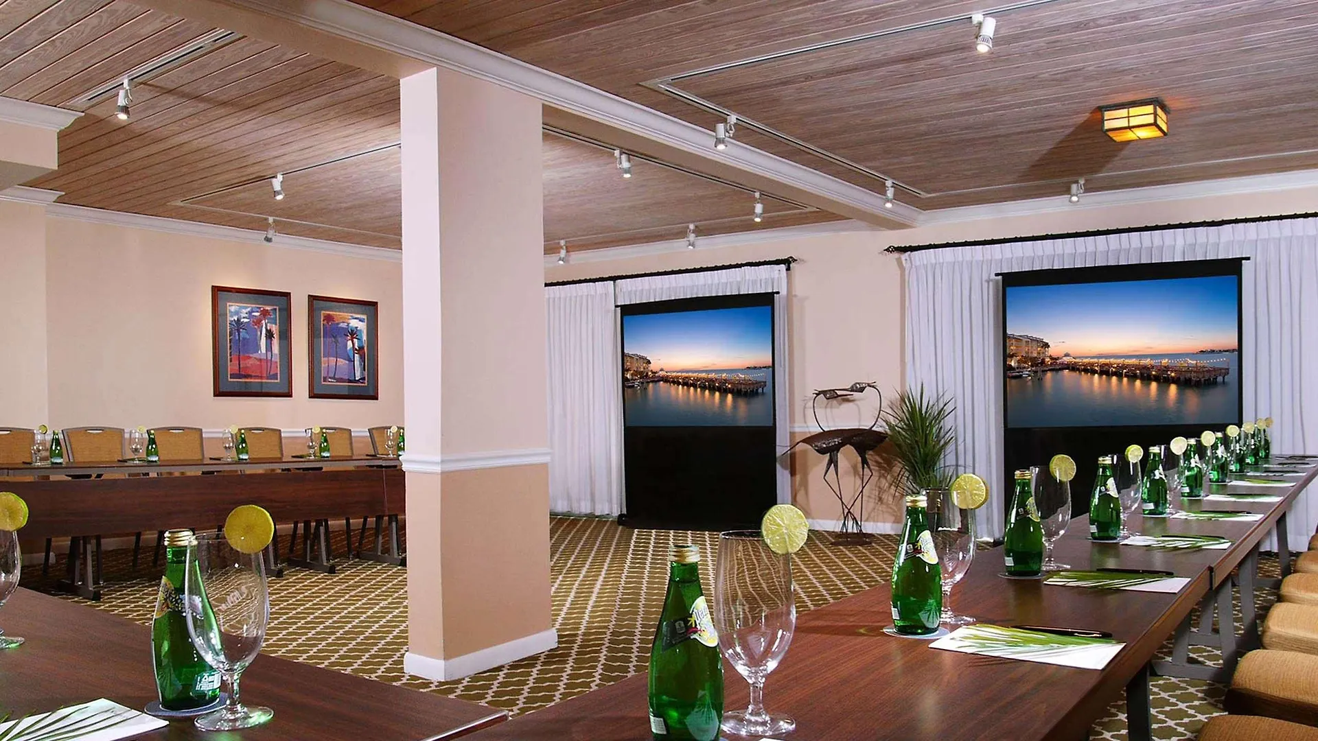 Ocean Key & Spa, A Noble House Resort Key West