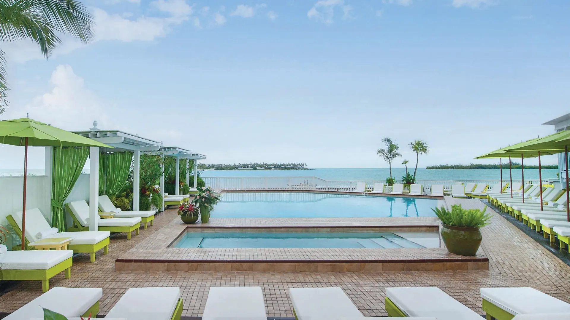 Resort Ocean Key & Spa, A Noble House Key West