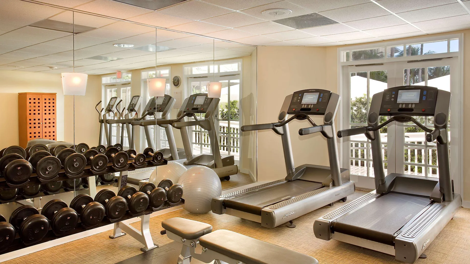 Resort Hyatt Centric & 4*