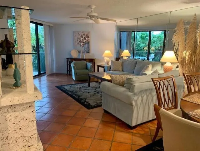 Apartment Ocean Hideaway On The Atlantic