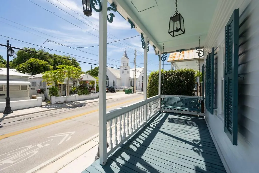 Just Steps To Duval- Sleeps 10- Heated Pool House *