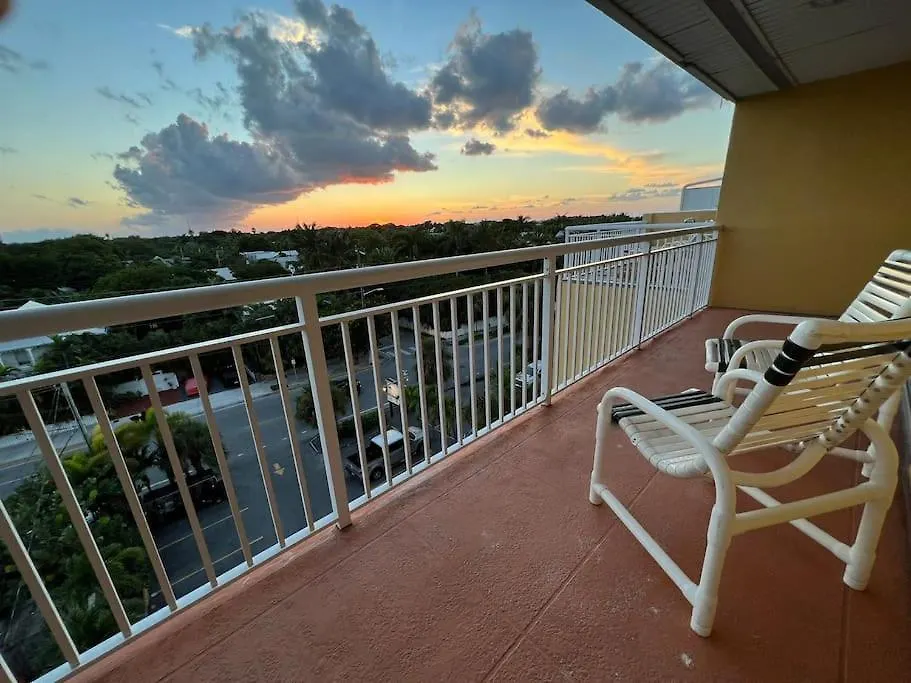 St Thomas - Waterfront Penthouse Sleeps 16 W Pool & Boat Dock 펜션 *