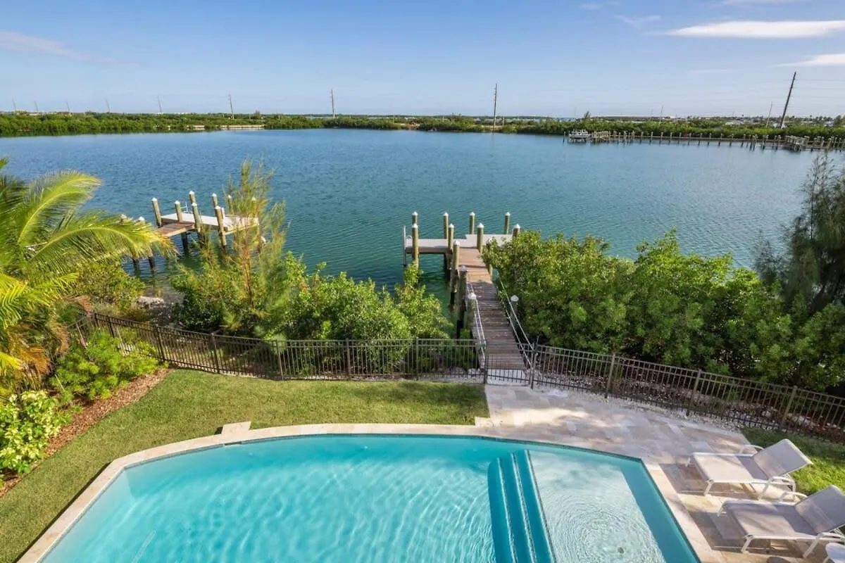 Evershore House -pool, Parking, Dock! * Ки-Уэст