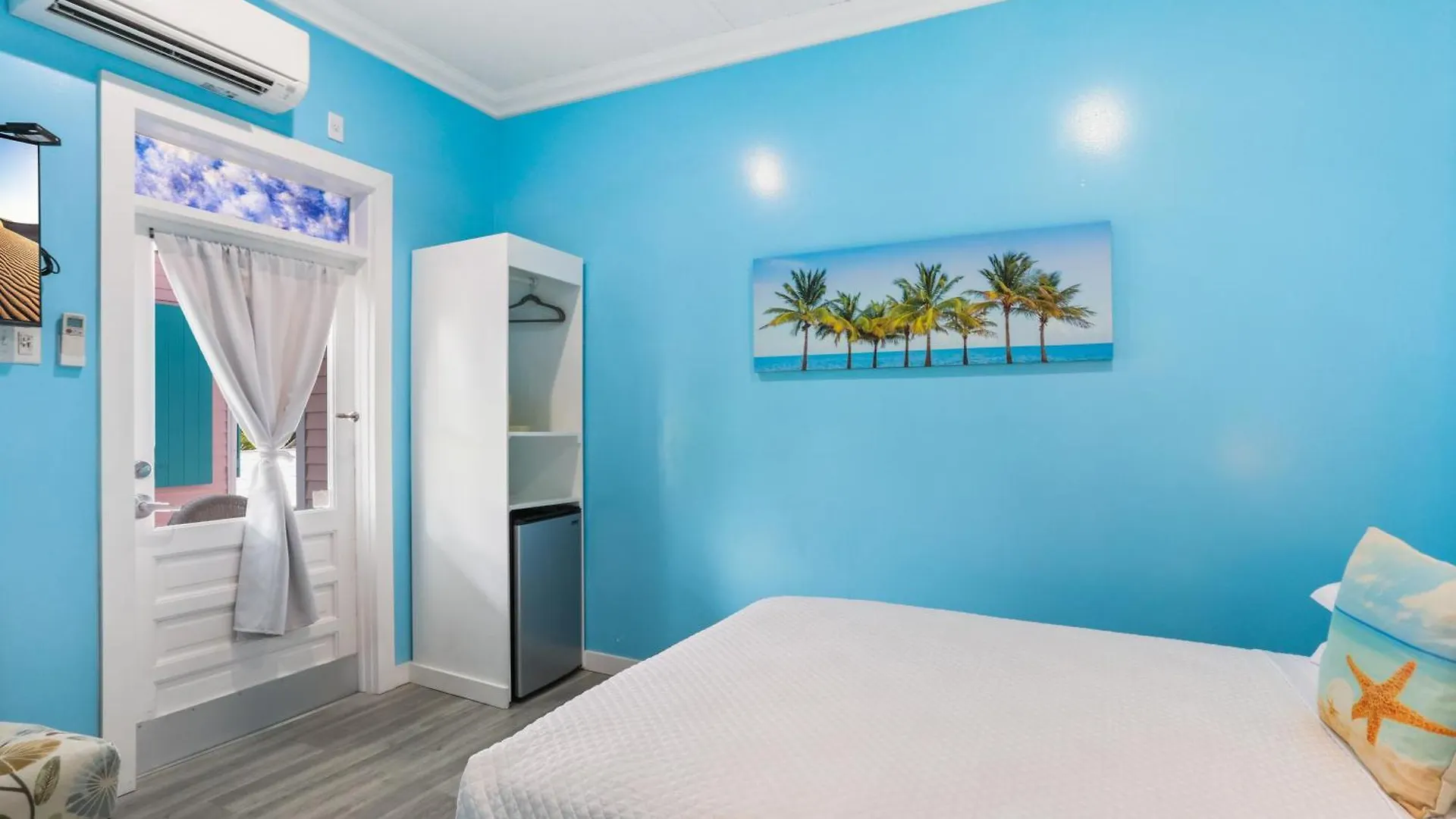 The Palms 3*