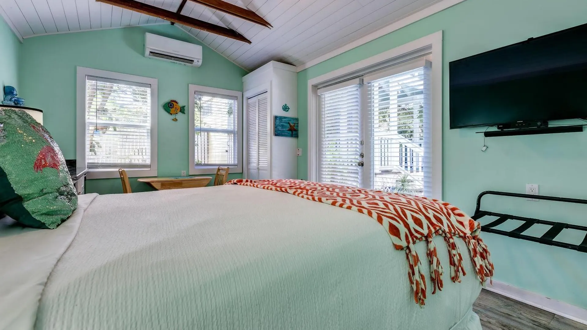 Bahama House Holiday home *