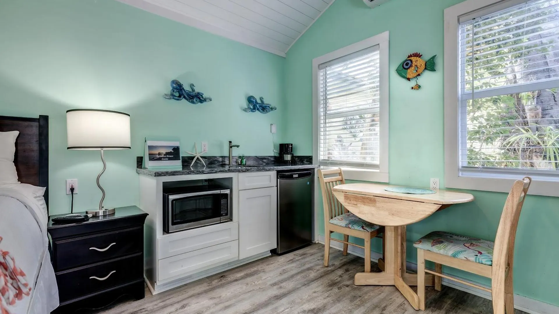 Bahama House Holiday home