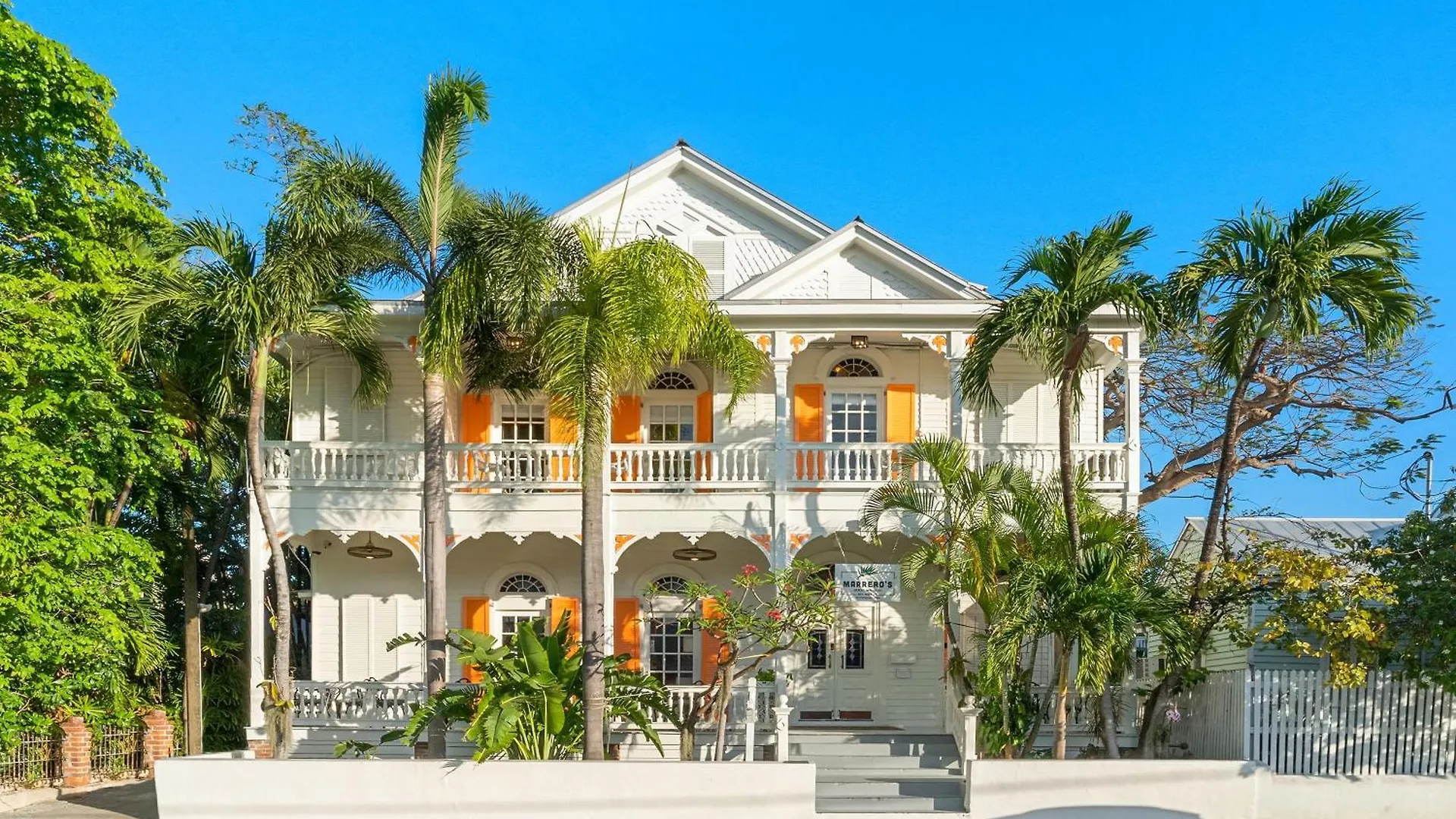 Bed & Breakfast Marreros Guest Mansion - Adult Only