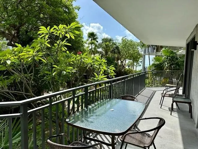 Poolside Breeze Retreat Lejlighed Key West