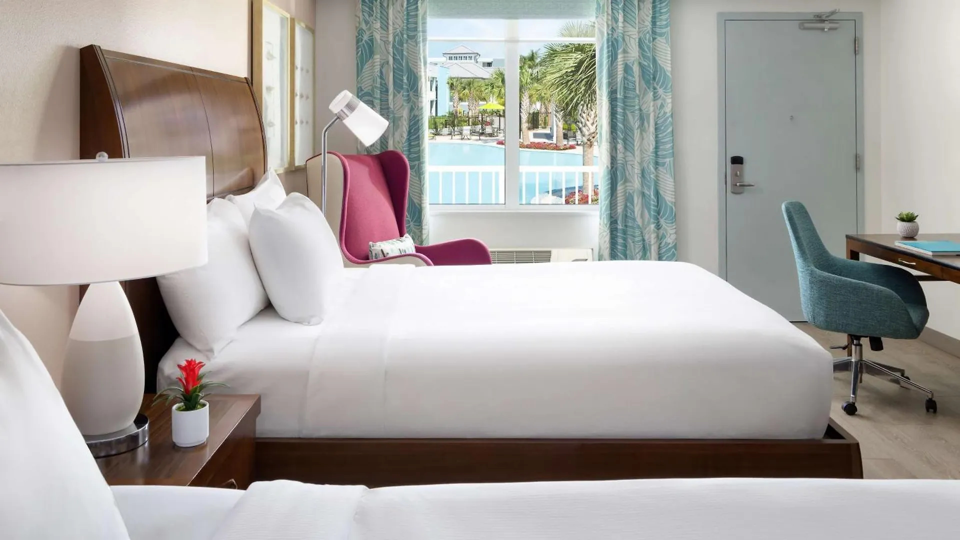 Отель Hilton Garden / The Keys Collection 3*