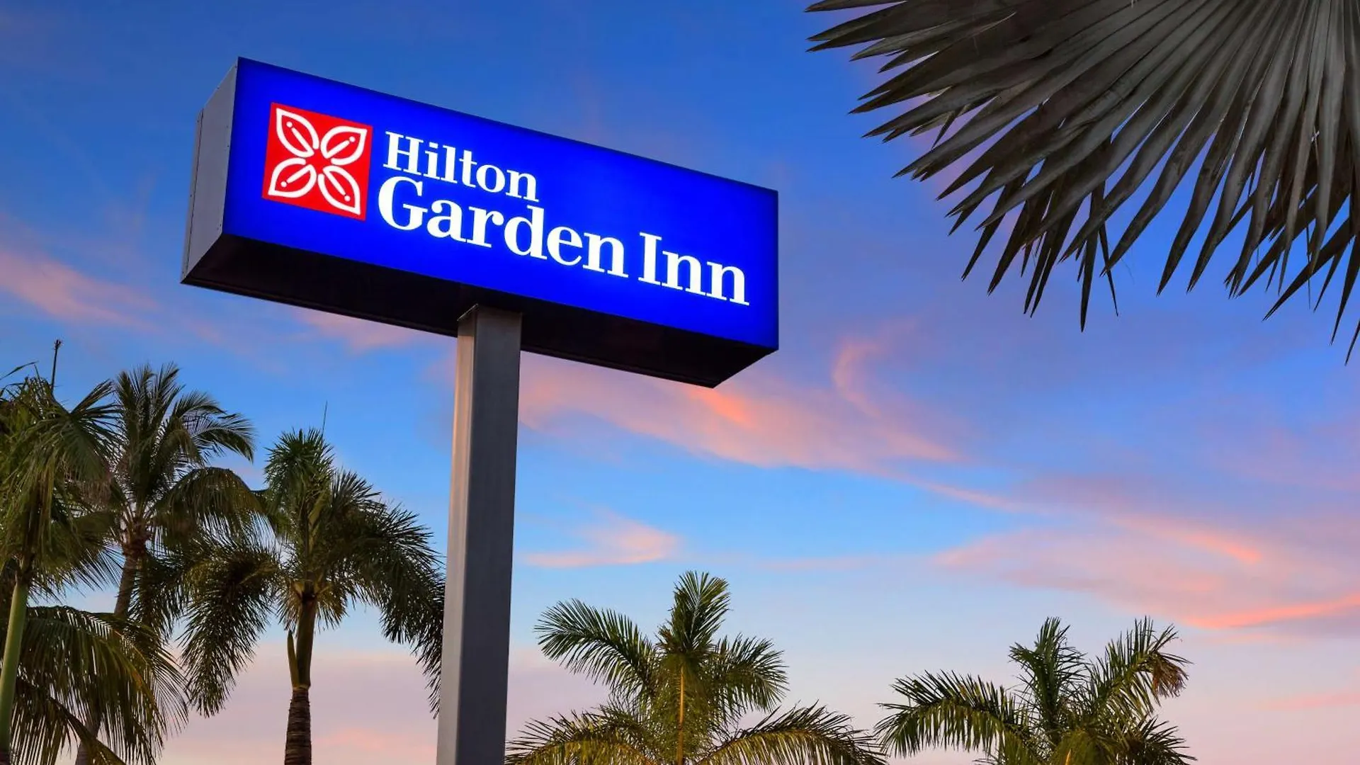 Hilton Garden / The Keys Collection Отель