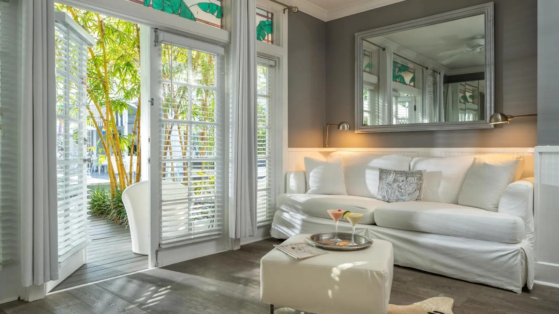 Alexander's Guesthouse-adult Exclusive, Lgbtq Friendly