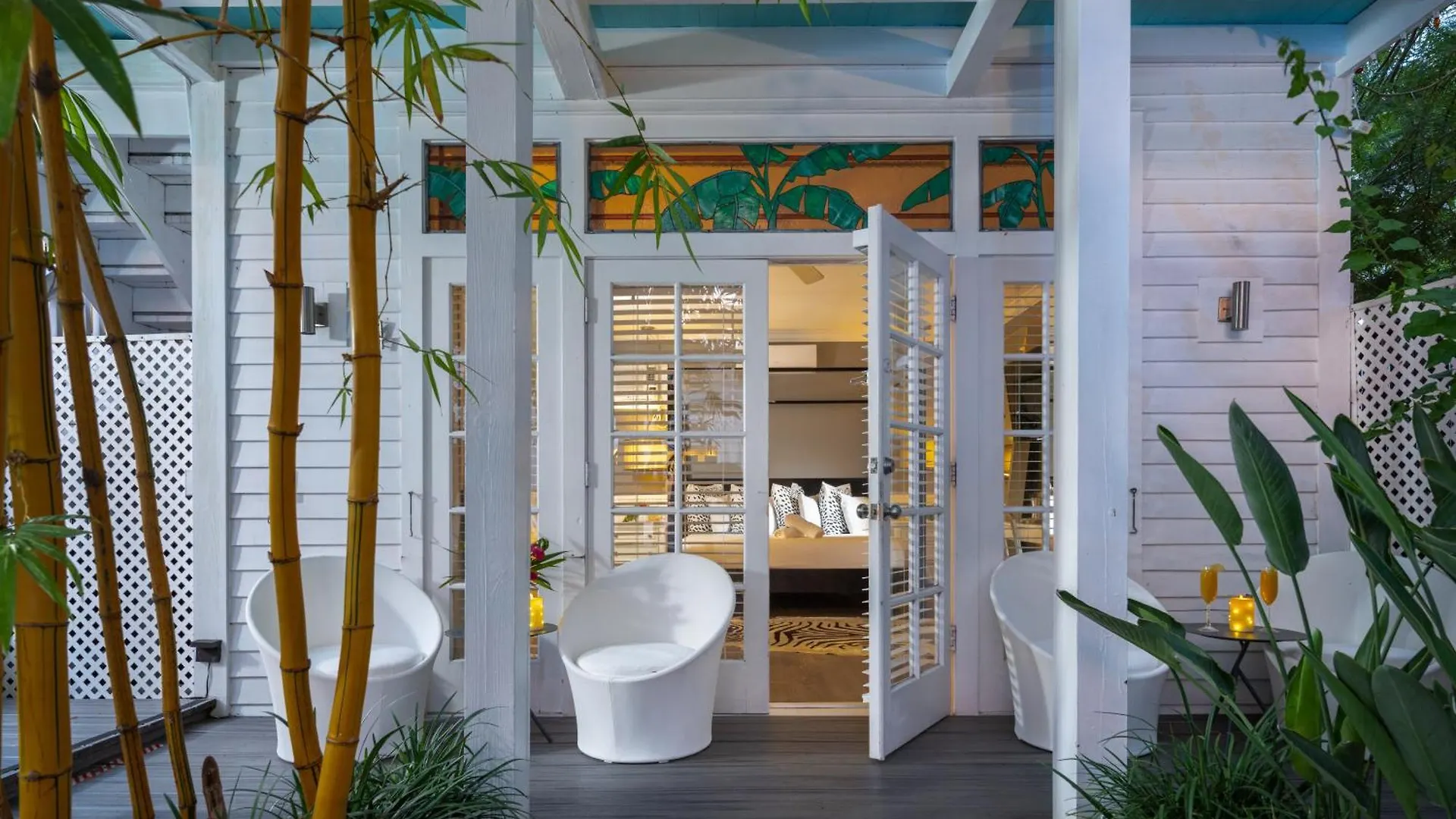 Bed and Breakfast Alexander's Guesthouse-adult Exclusive, Lgbtq Friendly Κι Γουέστ