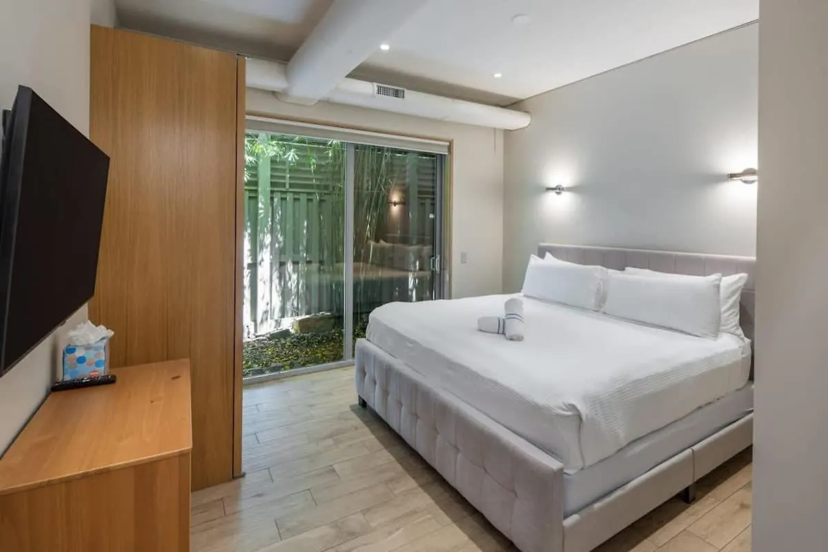 Contra House -luxury With Pool Feriehus