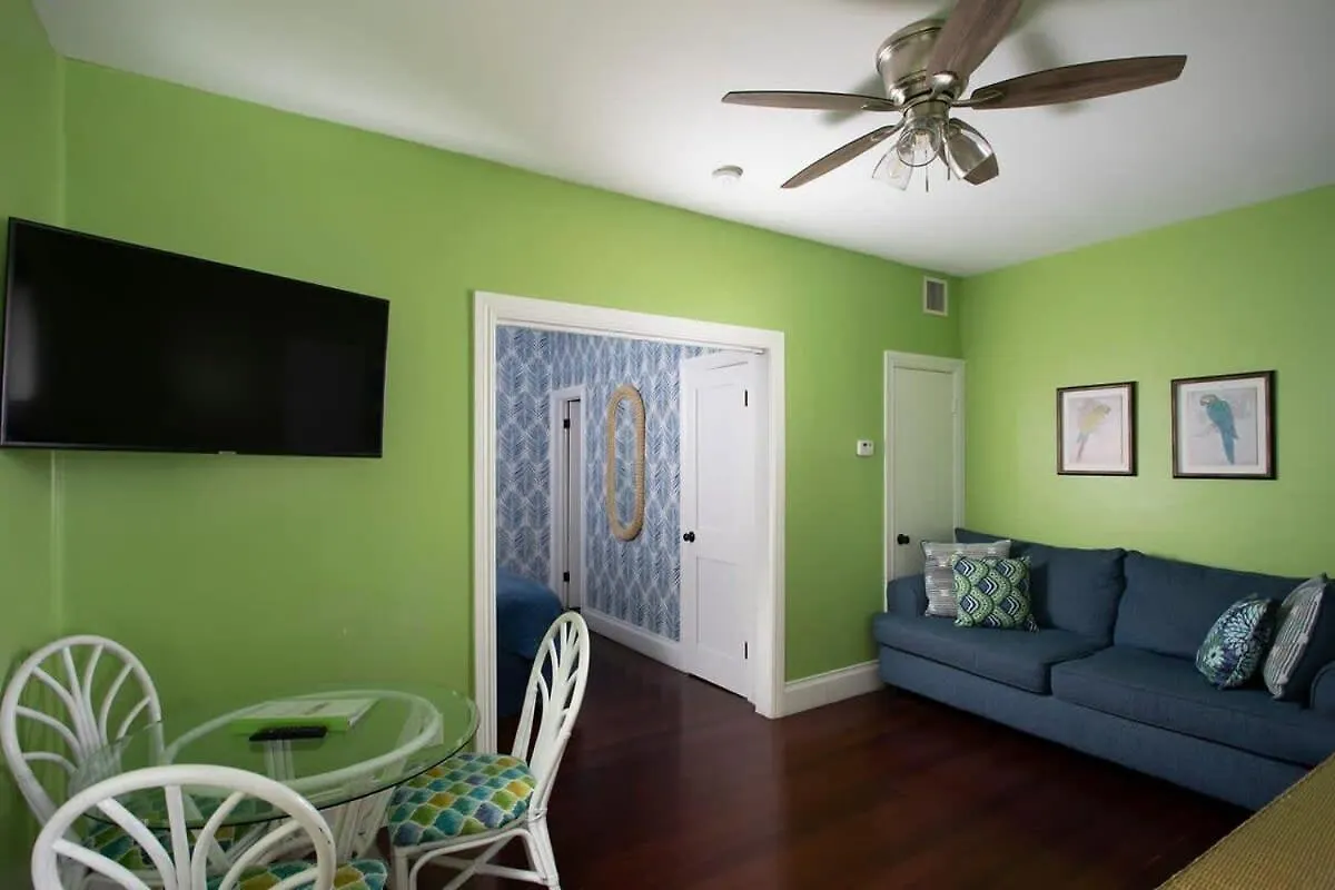 Prázdninový dům 6 Bedroom 6 Bath On Duval Street Key West
