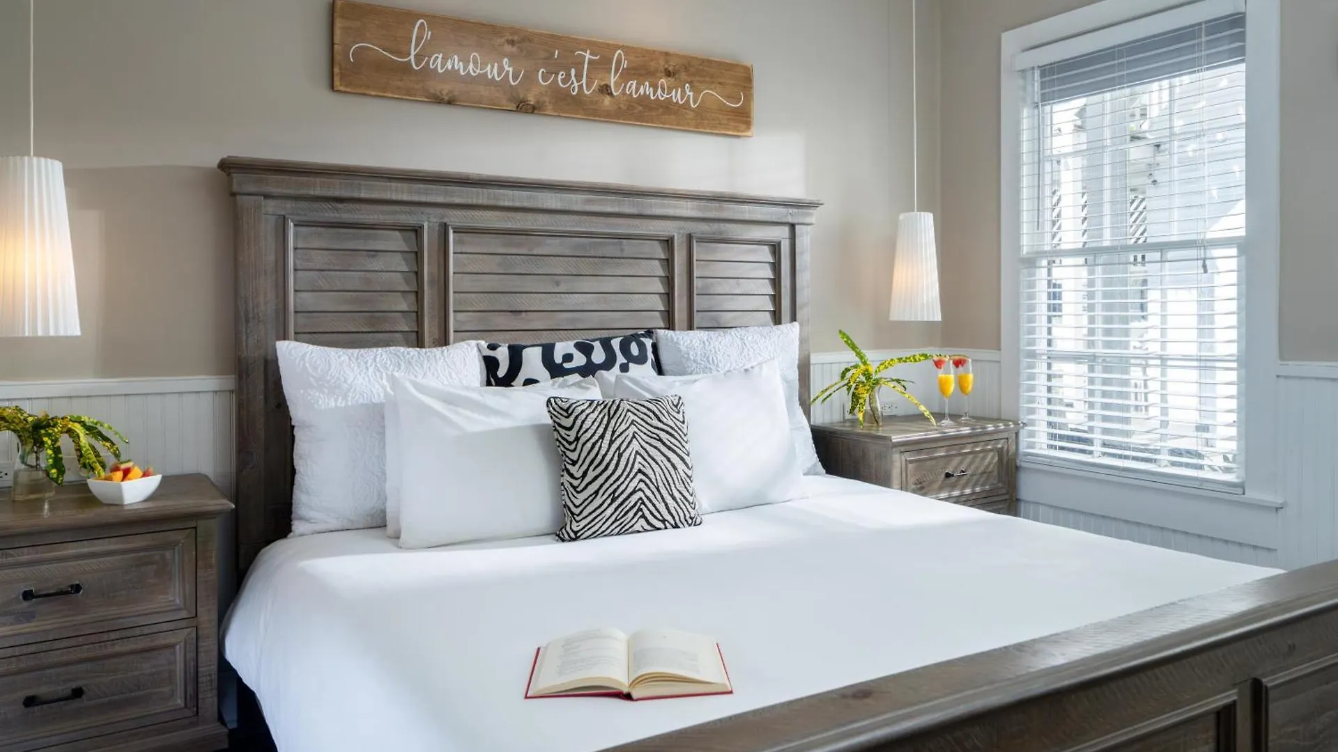 Alexander's Guesthouse-adult Exclusive, Lgbtq Friendly Bed and Breakfast