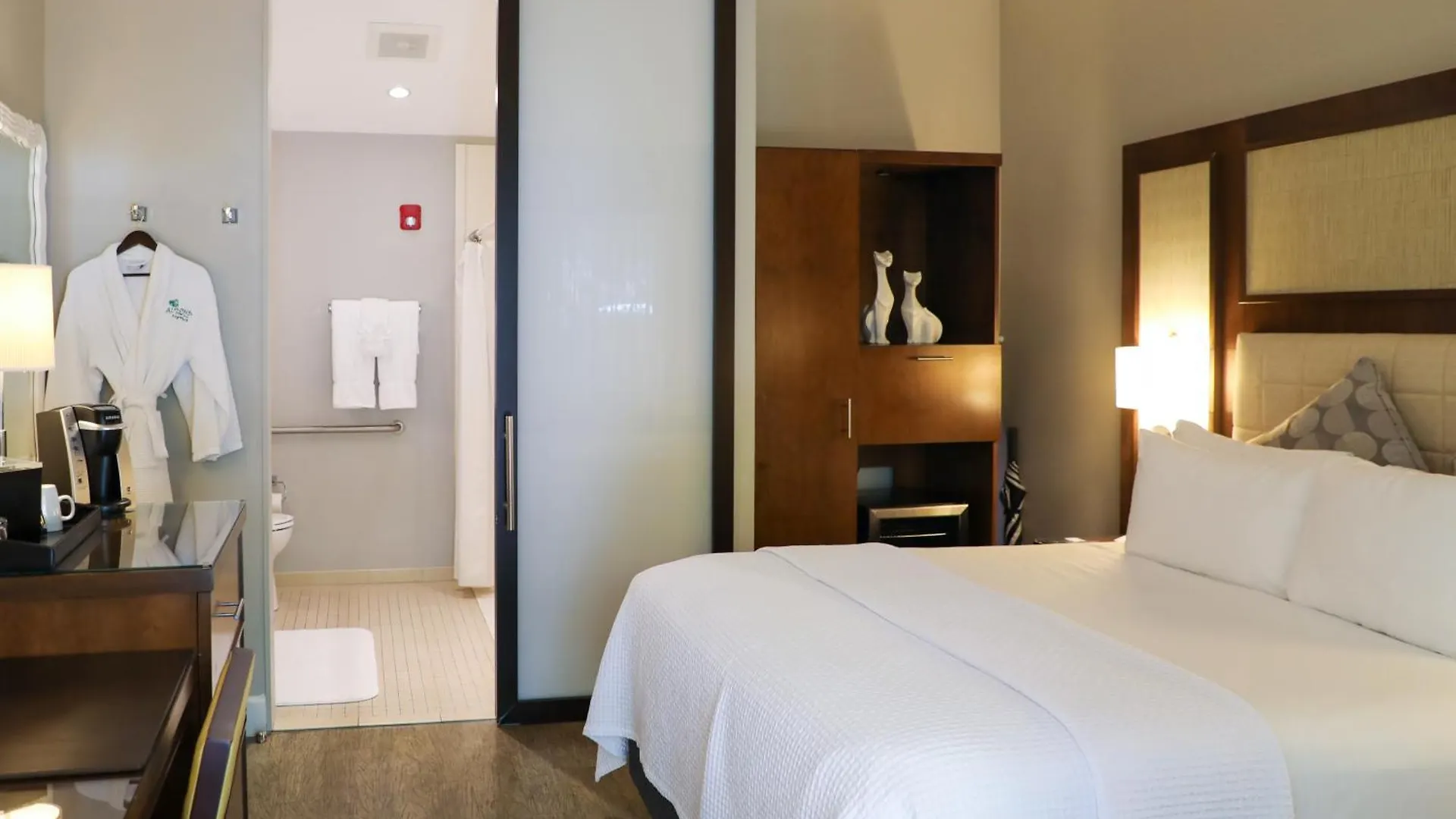 Almond Tree - Adults Only 3*