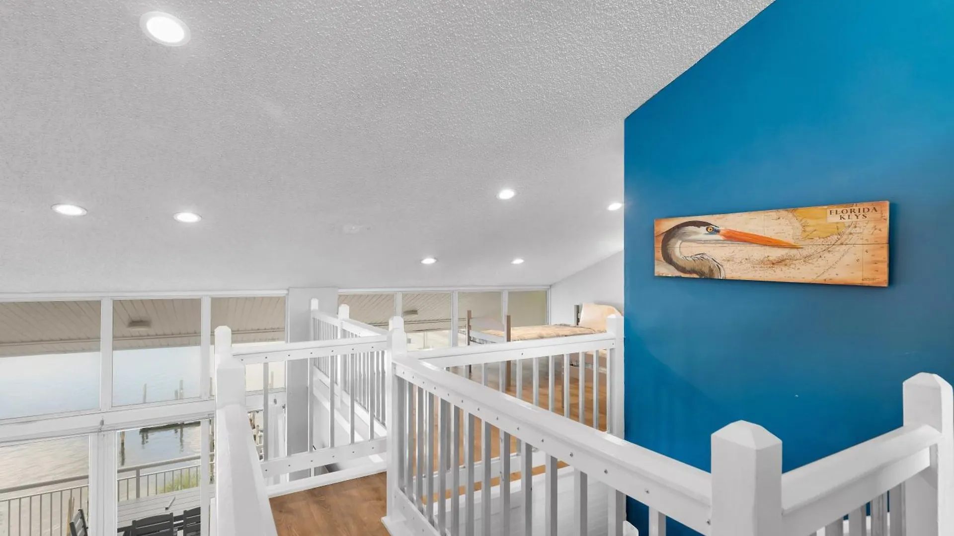 St Kitts - Downtown Waterfront Penthouse Pool Dock Parking Holiday home Key West