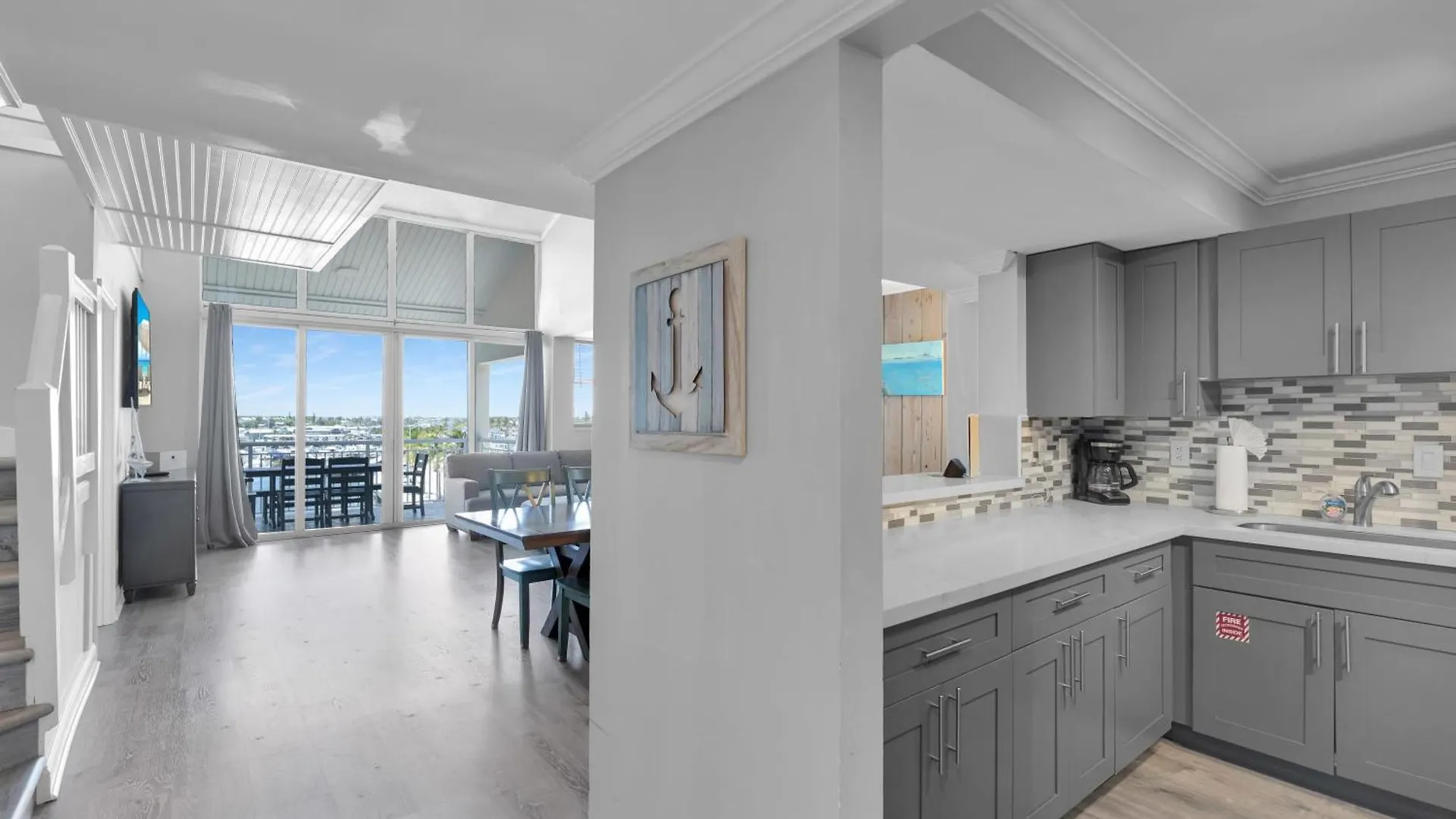 펜션 St Thomas - Waterfront Penthouse Sleeps 16 W Pool & Boat Dock 키웨스트