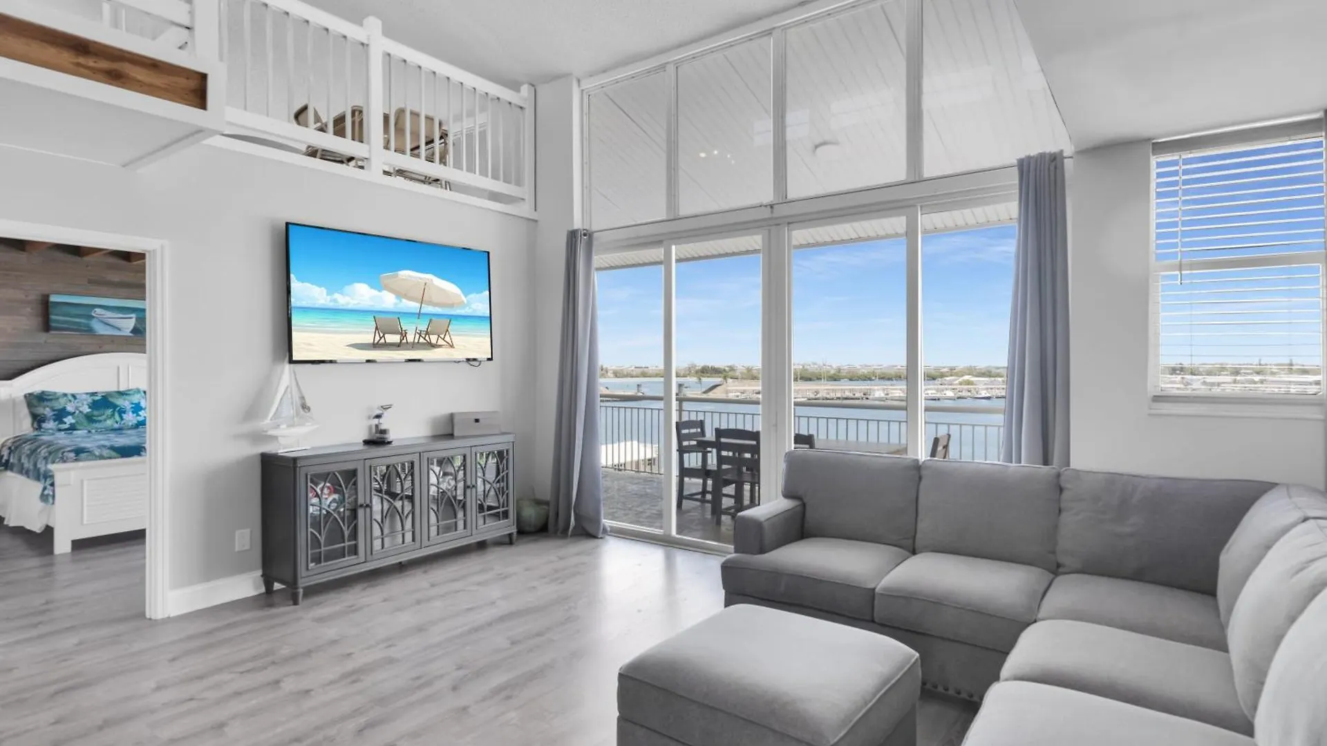 St Thomas - Waterfront Penthouse Sleeps 16 W Pool & Boat Dock 키웨스트