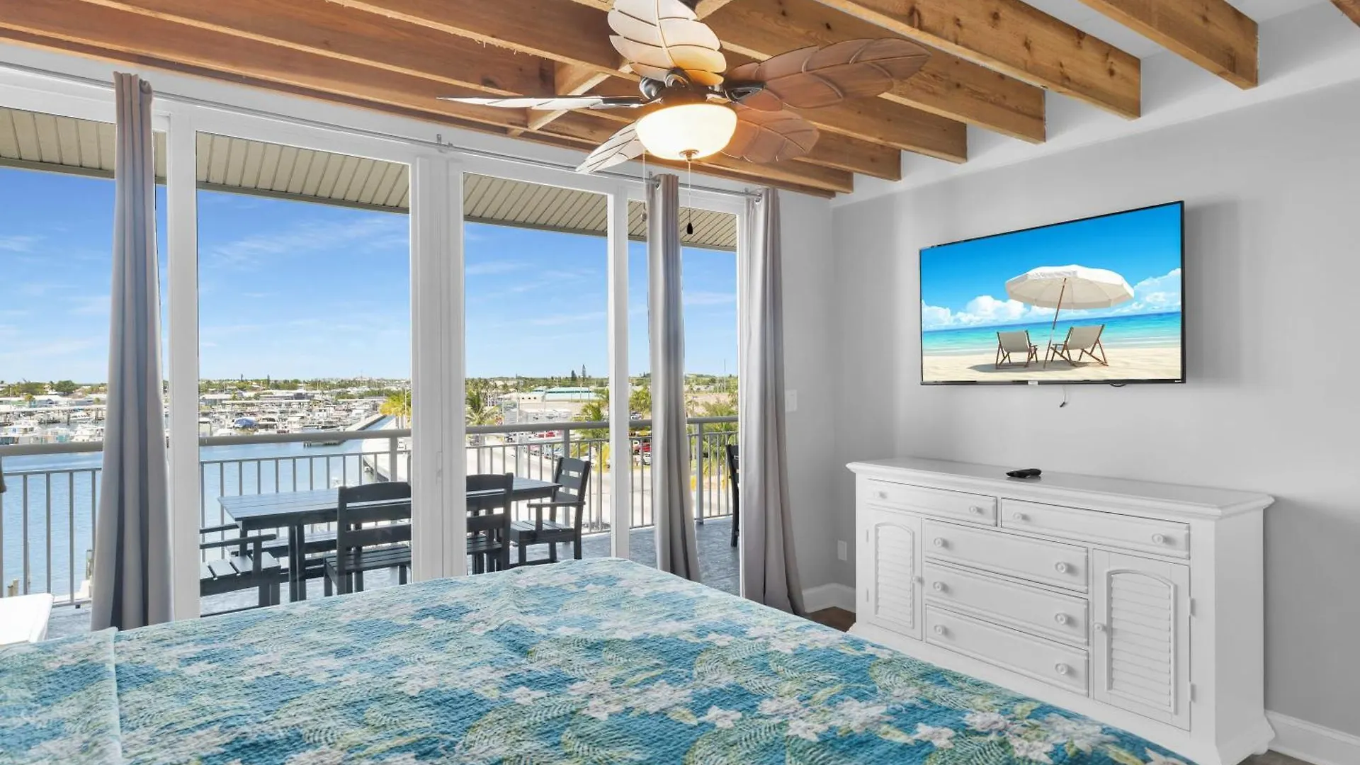 St Thomas - Waterfront Penthouse Sleeps 16 W Pool & Boat Dock 키웨스트