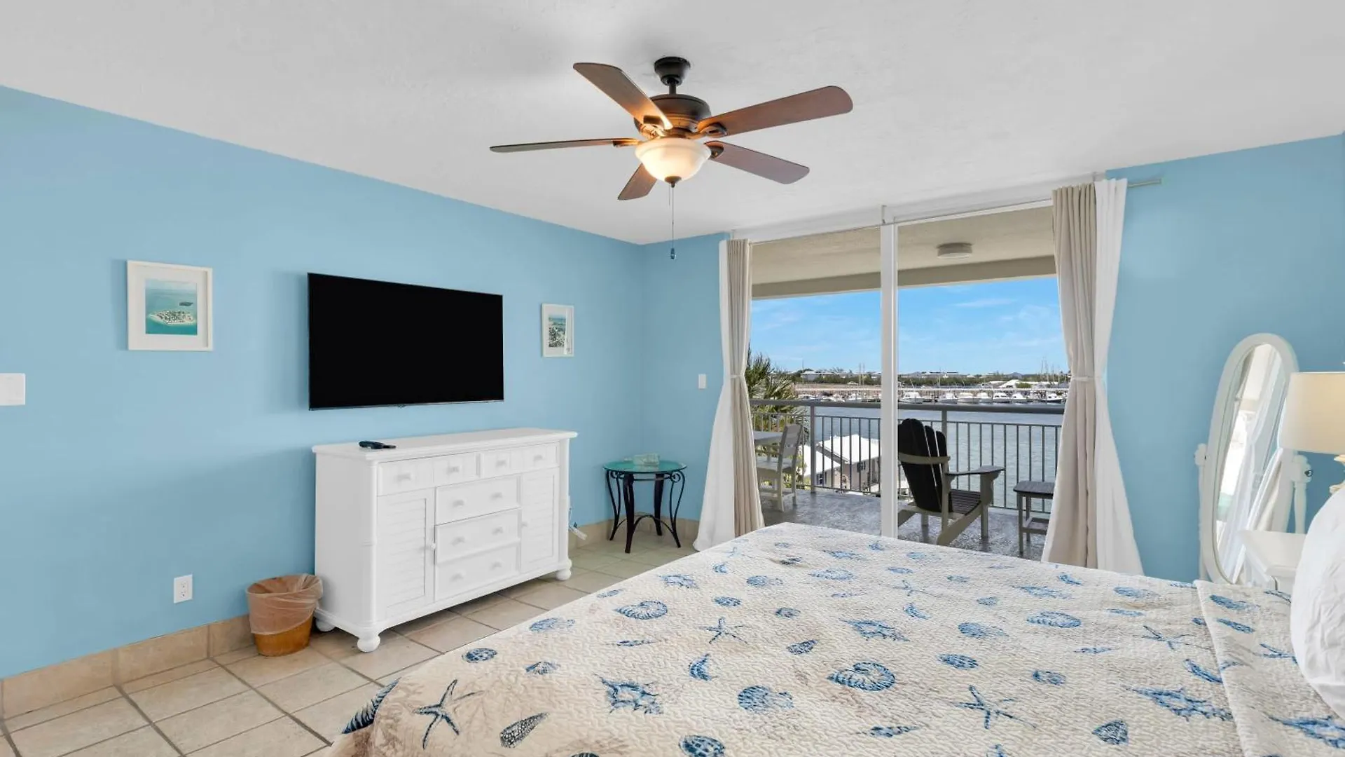 Andros - Spacious 2x2 Waterfront Ferienhaus Key West