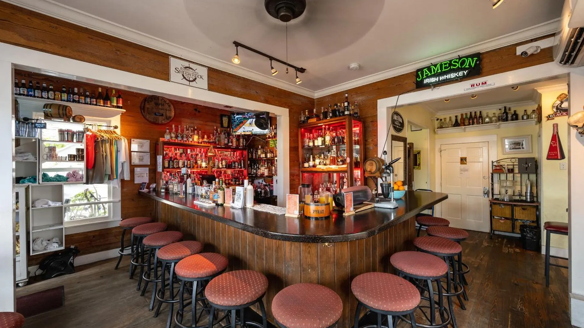 Bed and breakfast The Speakeasy And Bar *