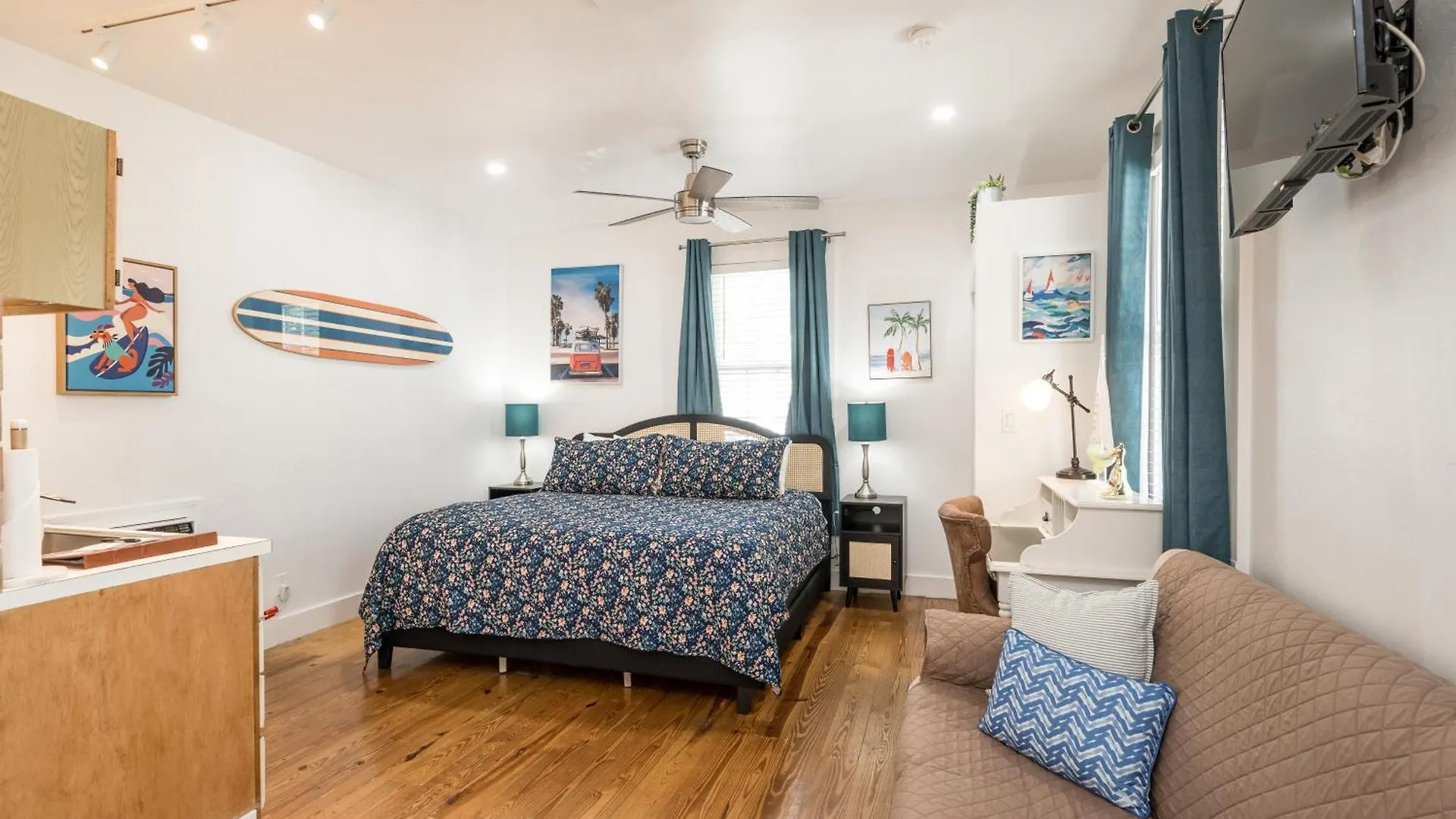 Bed and breakfast The Speakeasy And Bar Cayo Hueso