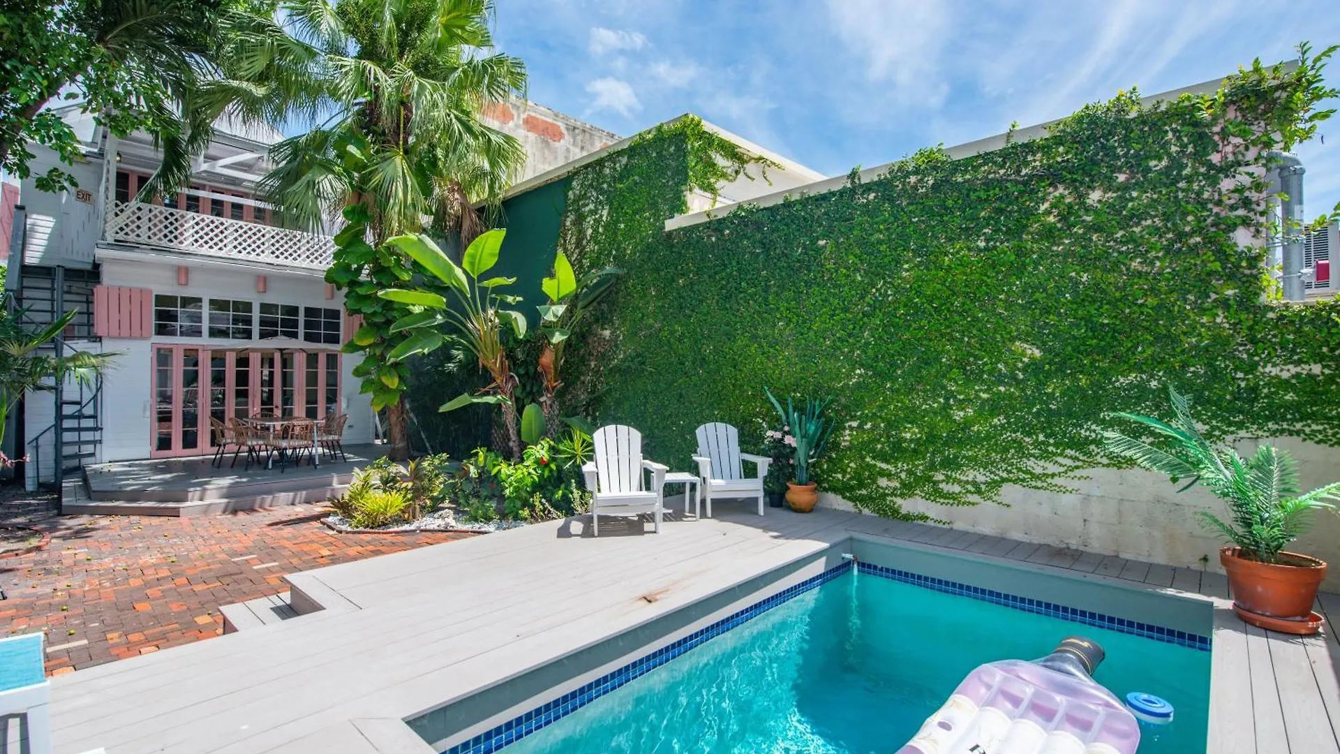 New Rose Retreat - Pool & Parking * Key West