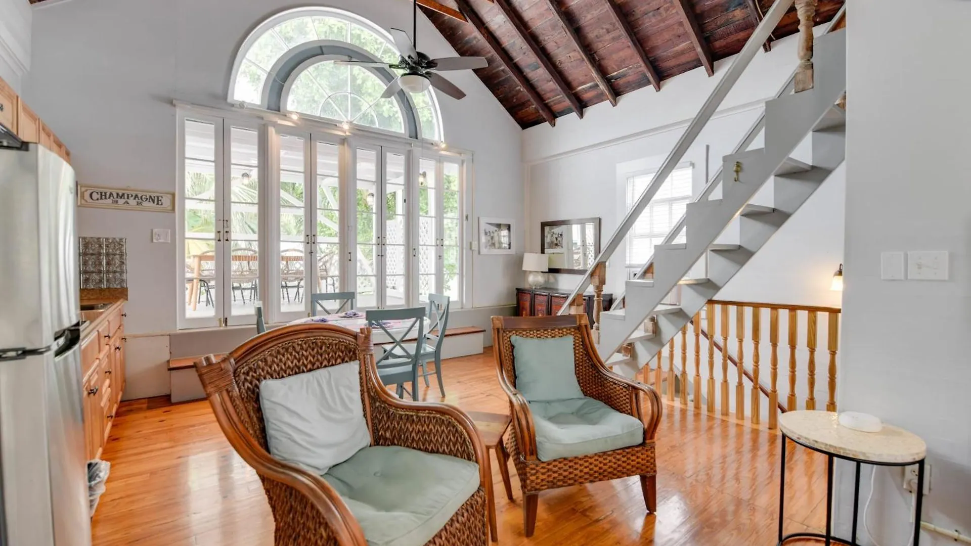 New Rose Retreat - Pool & Parking * Key West